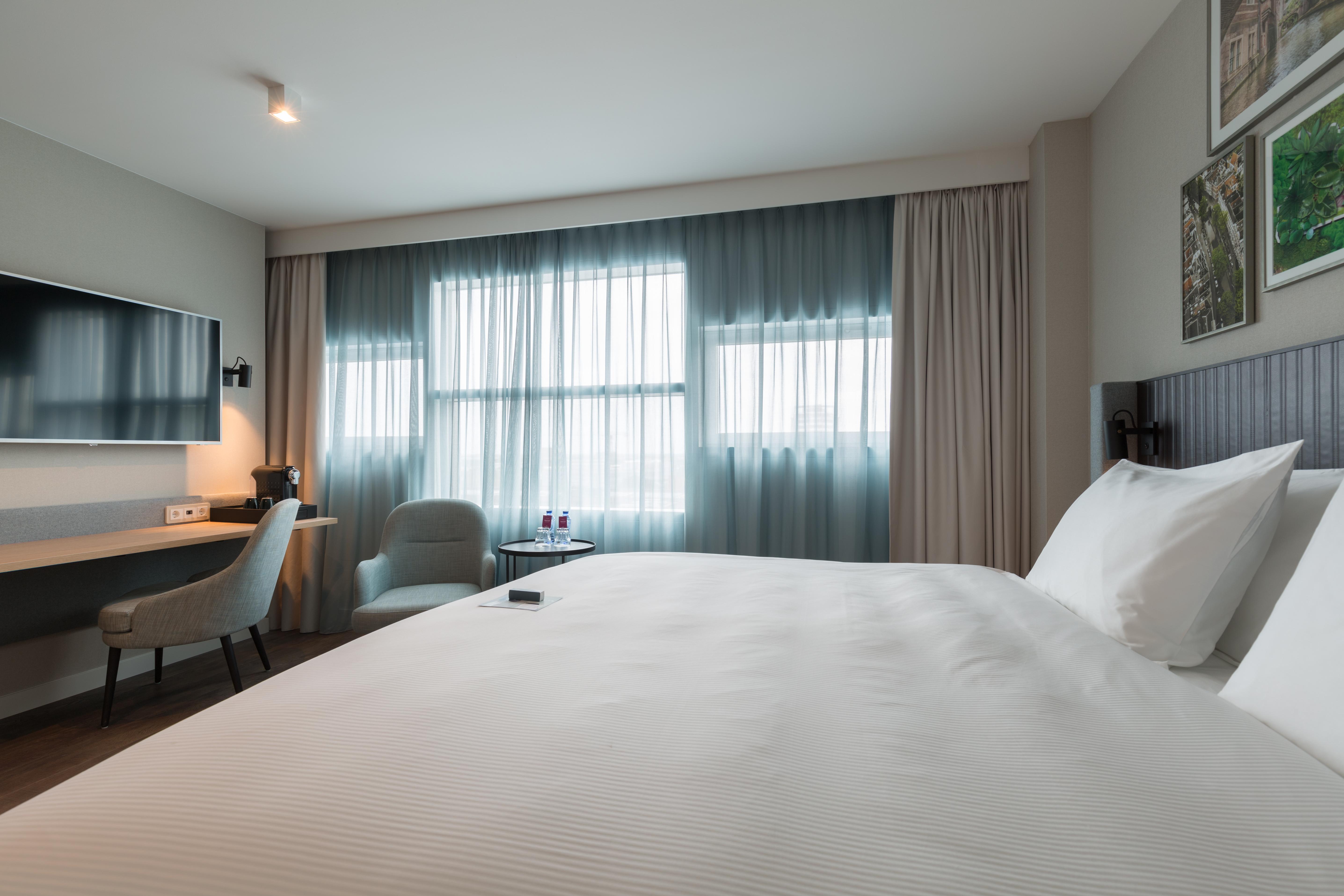 Crowne Plaza Utrecht - Central Station By Ihg Bagian luar foto