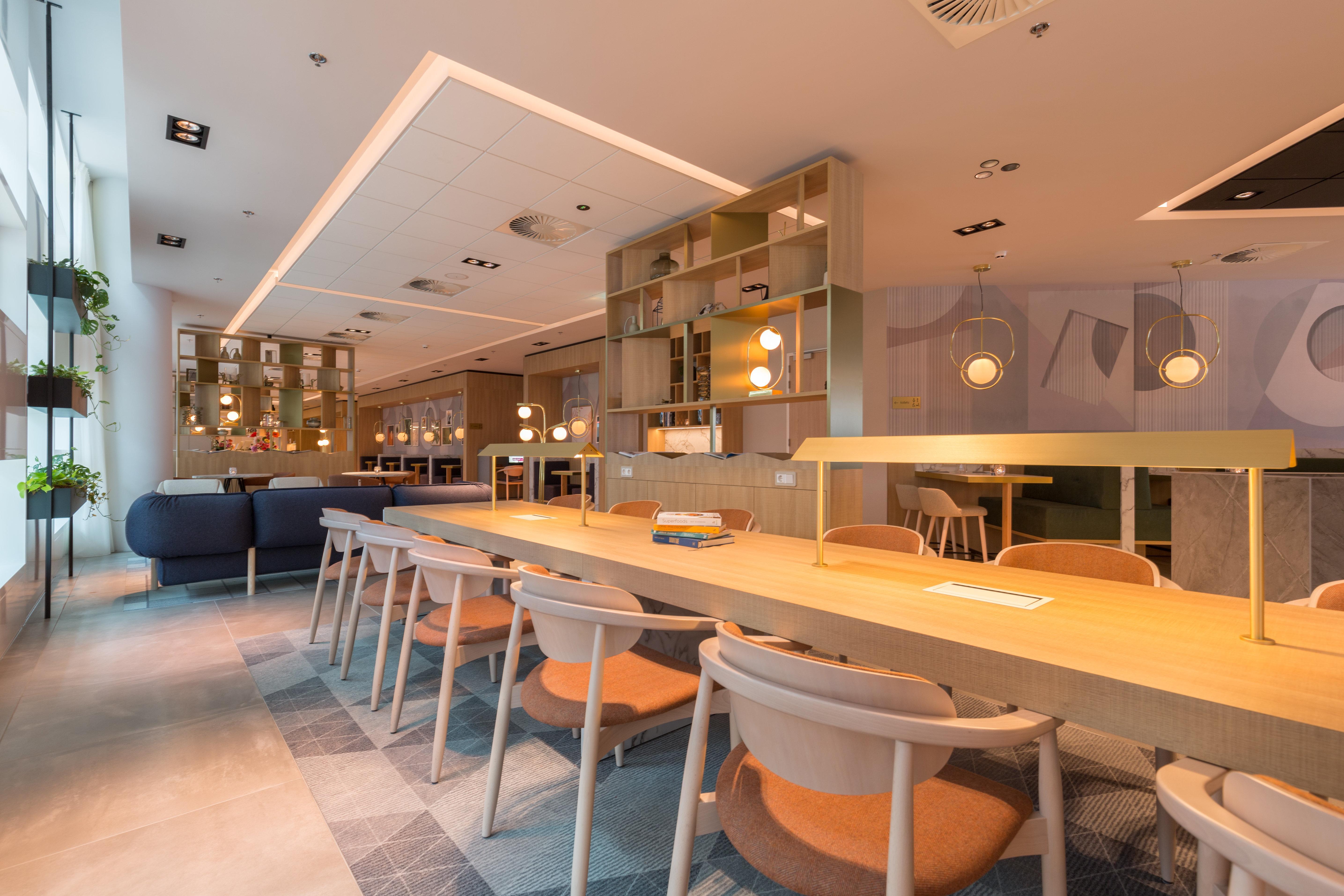 Crowne Plaza Utrecht - Central Station By Ihg Bagian luar foto