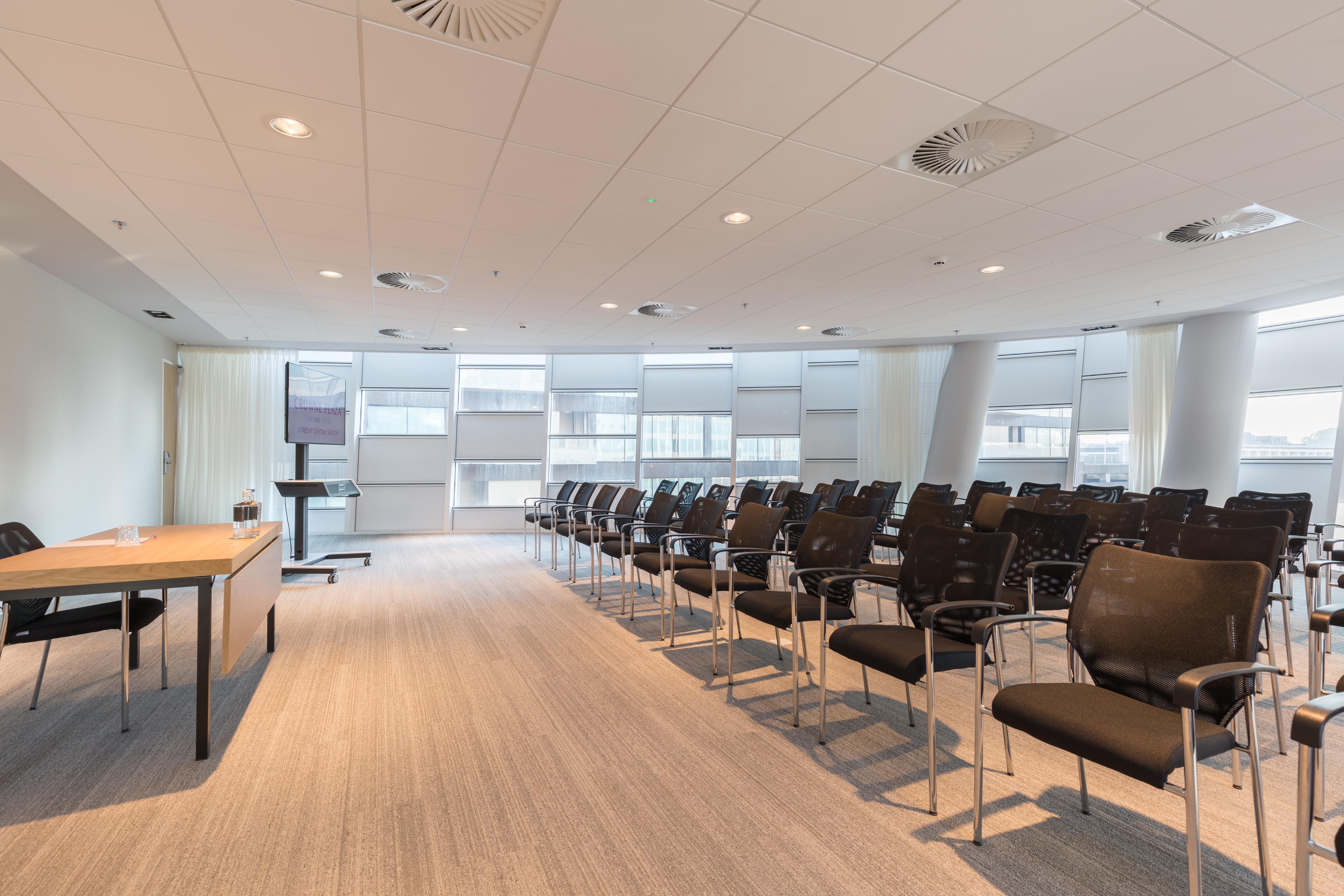 Crowne Plaza Utrecht - Central Station By Ihg Bagian luar foto