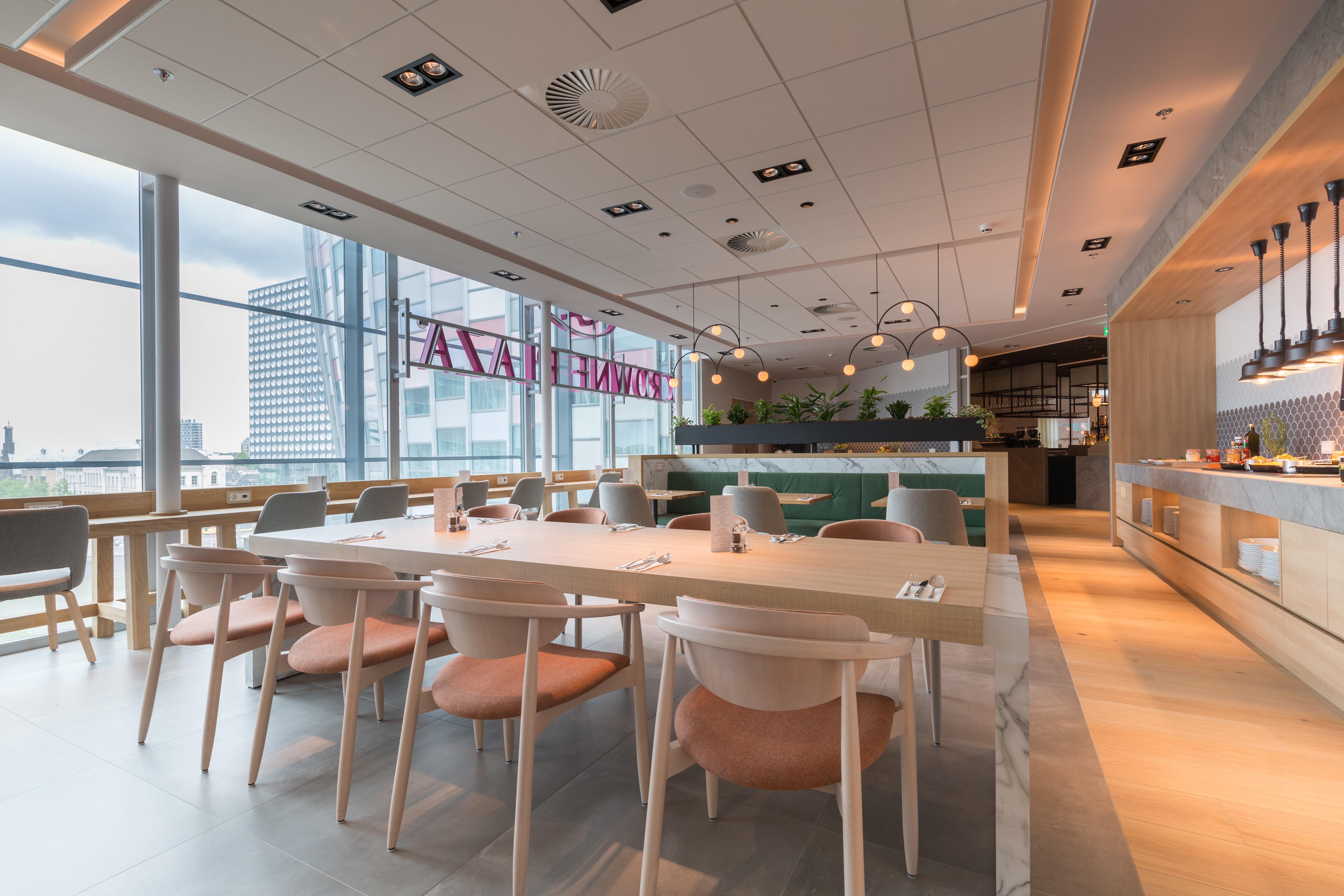 Crowne Plaza Utrecht - Central Station By Ihg Bagian luar foto