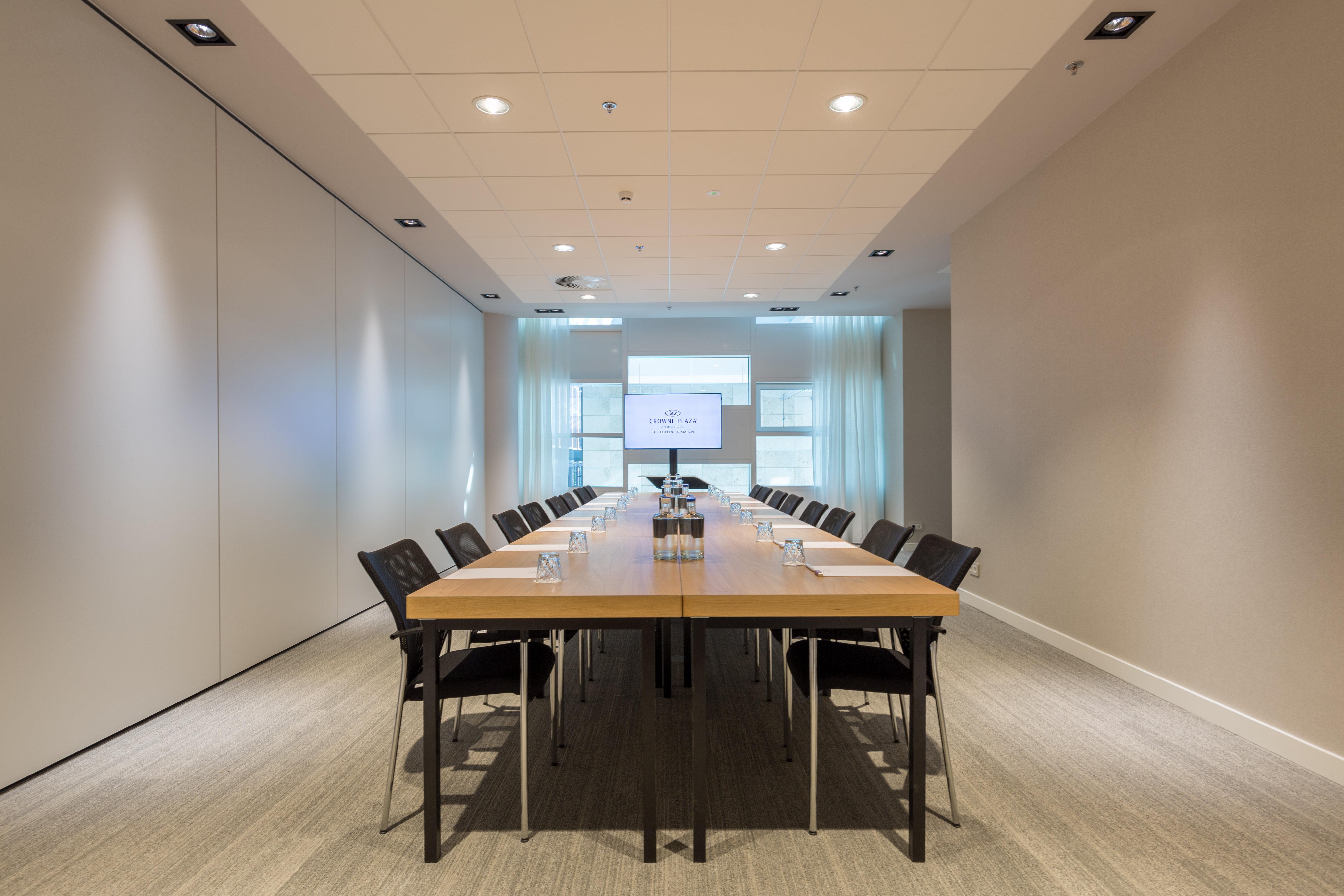 Crowne Plaza Utrecht - Central Station By Ihg Bagian luar foto