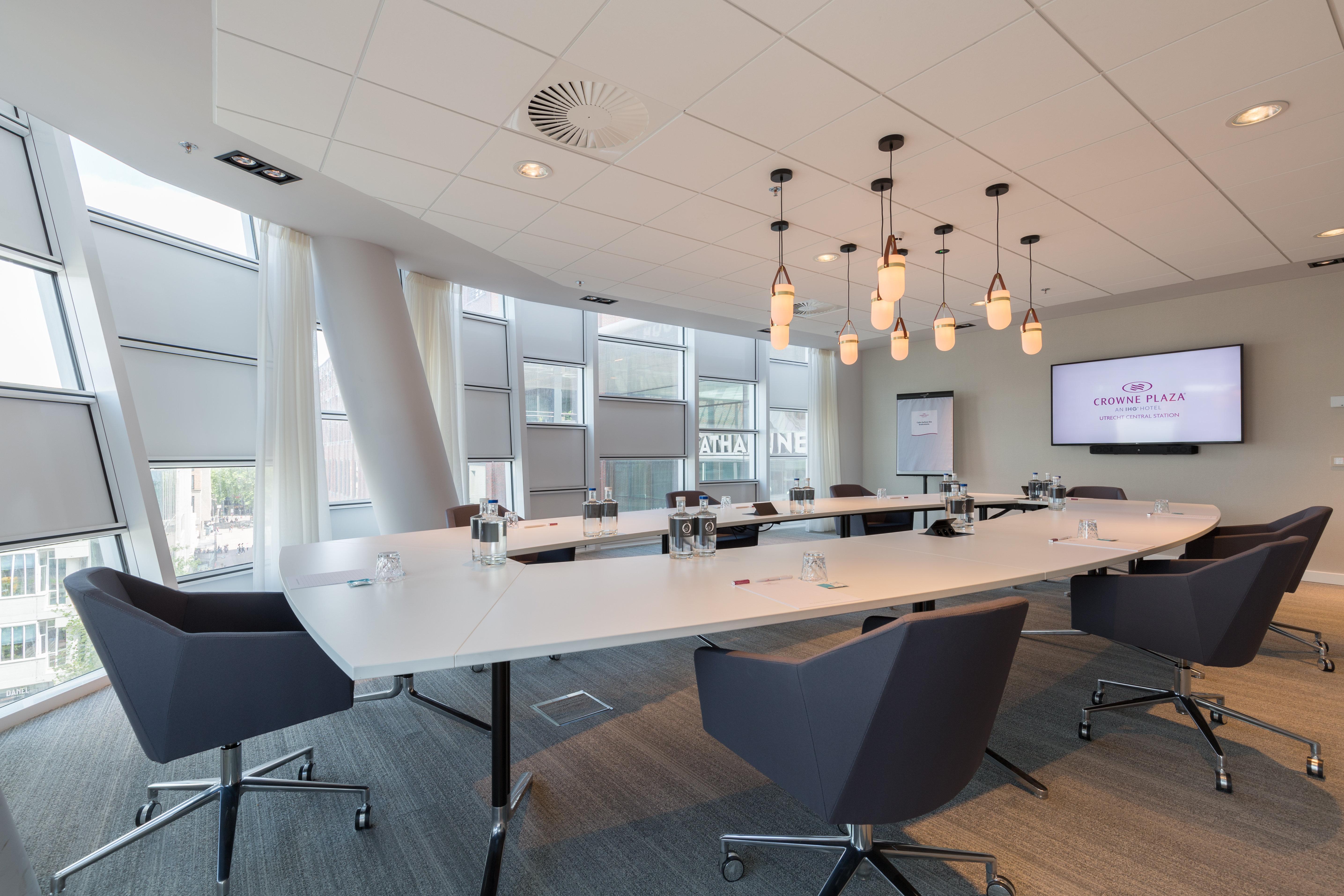 Crowne Plaza Utrecht - Central Station By Ihg Bagian luar foto