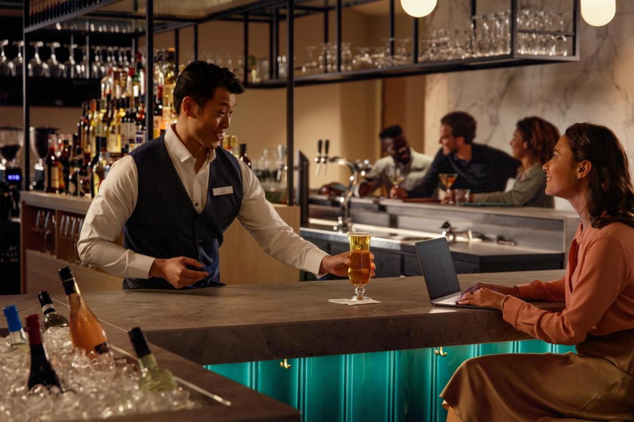 Crowne Plaza Utrecht - Central Station By Ihg Bagian luar foto