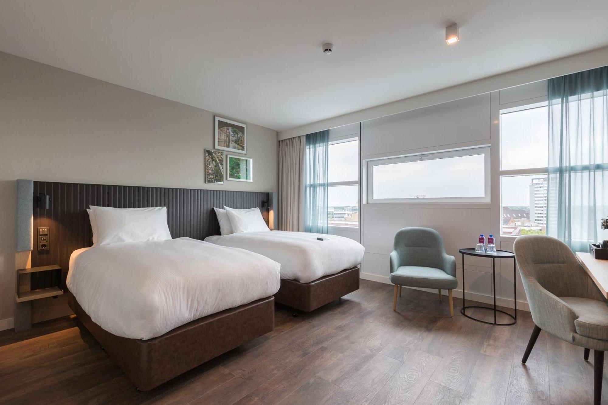 Crowne Plaza Utrecht - Central Station By Ihg Bagian luar foto
